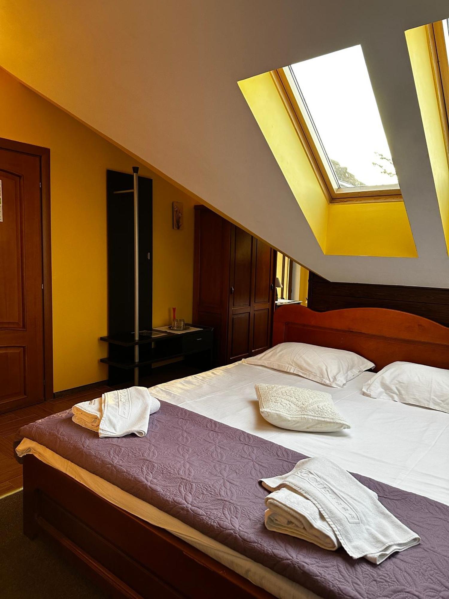 Pensiunea Crocus - Sauna & Billiard Poiana Brasov Exterior photo