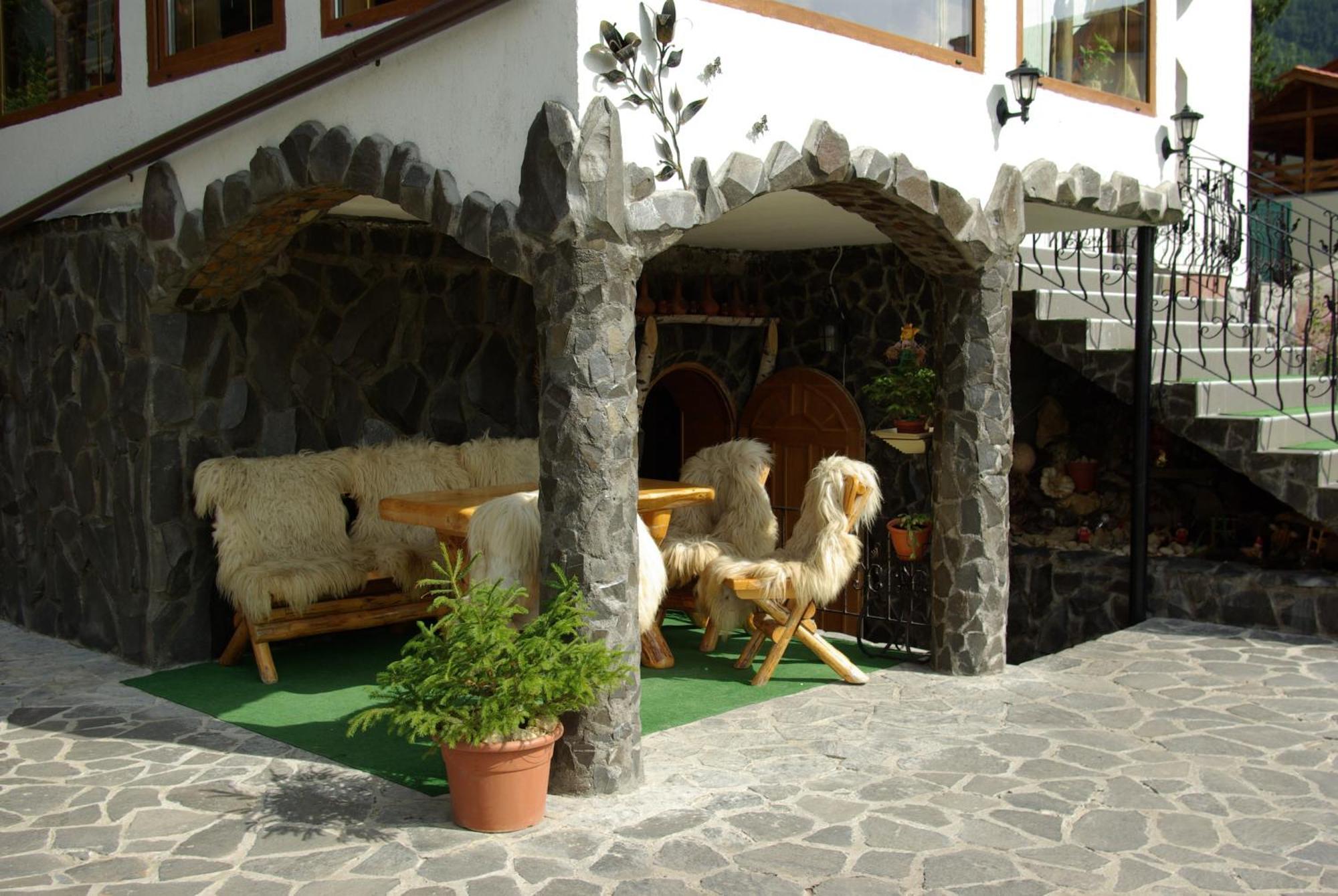 Pensiunea Crocus - Sauna & Billiard Poiana Brasov Exterior photo